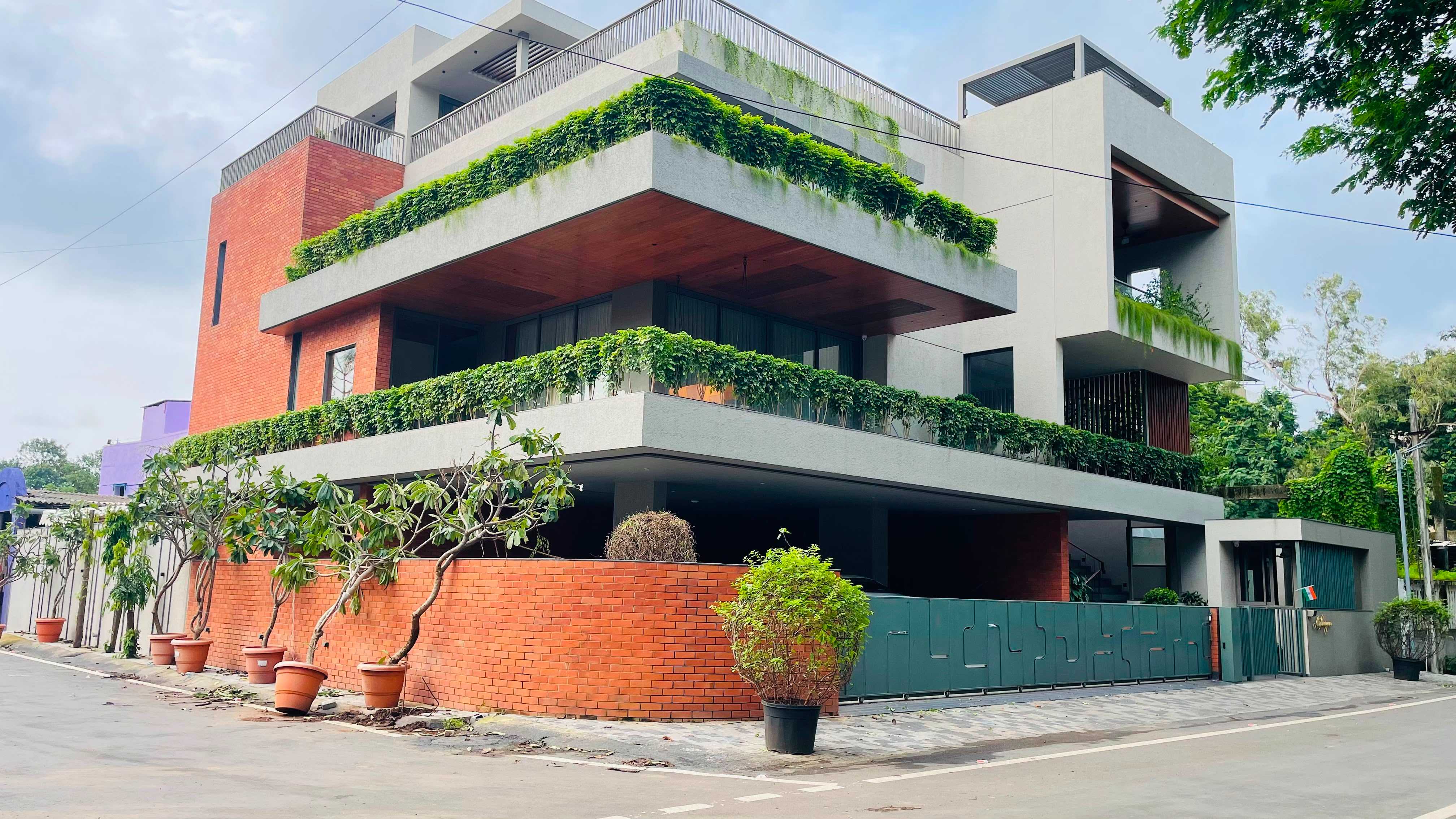 Luxury Bungalows & Villas